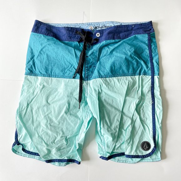 Volcrom Board Shorts (S) - Picture 1 of 5
